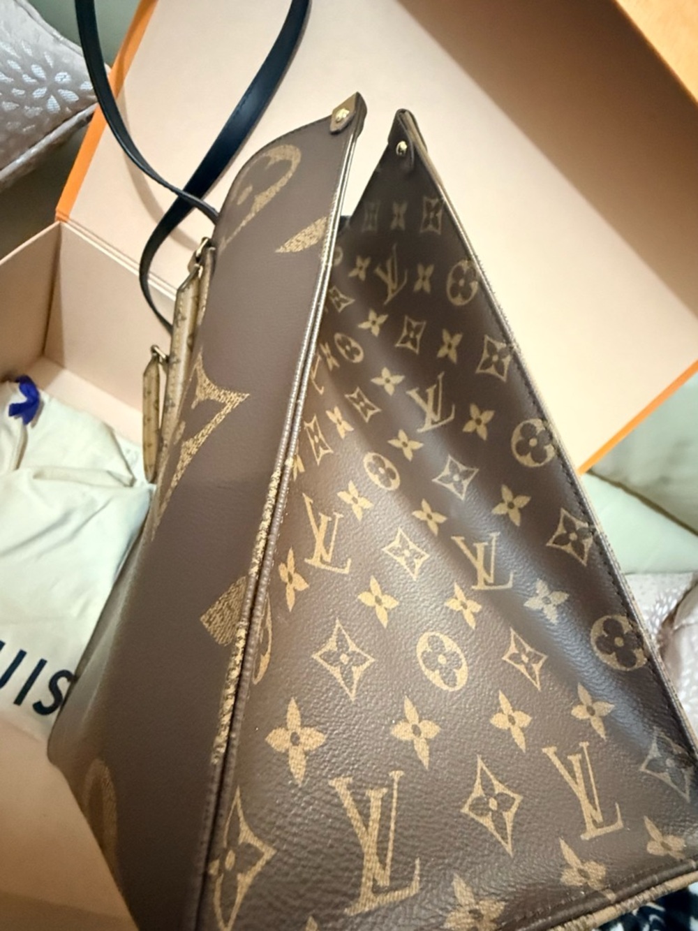 Louis Vuitton ON-THE-GO GM EXCELLENT Monogram Canvas - Picture 11 of 16